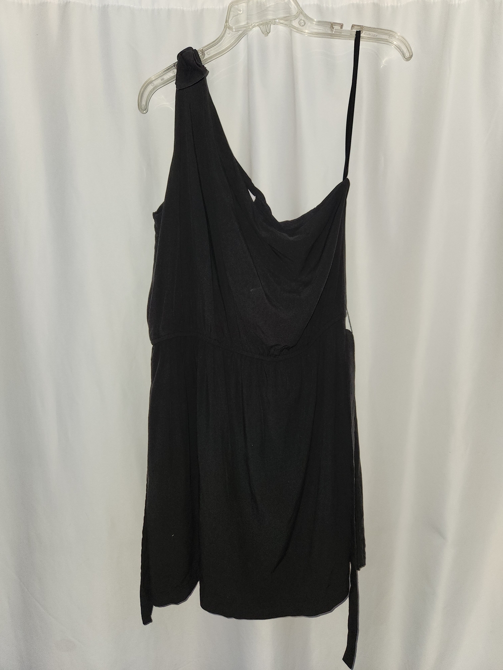 Black One-Shoulder Women’s Dress #sophisticated #romantic #feminine #date night